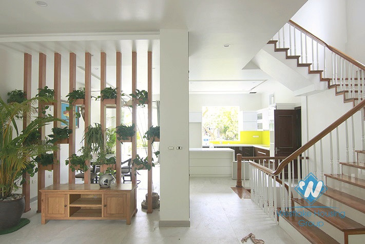 Villa with 4 bedrooms for rent in Vinhome  Riverside Long Bien, Hanoi.